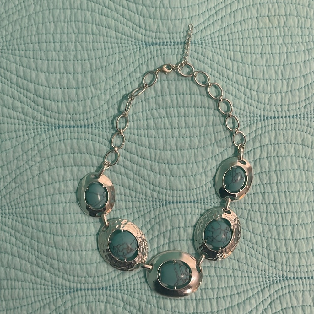 Turquoise silver tone necklace